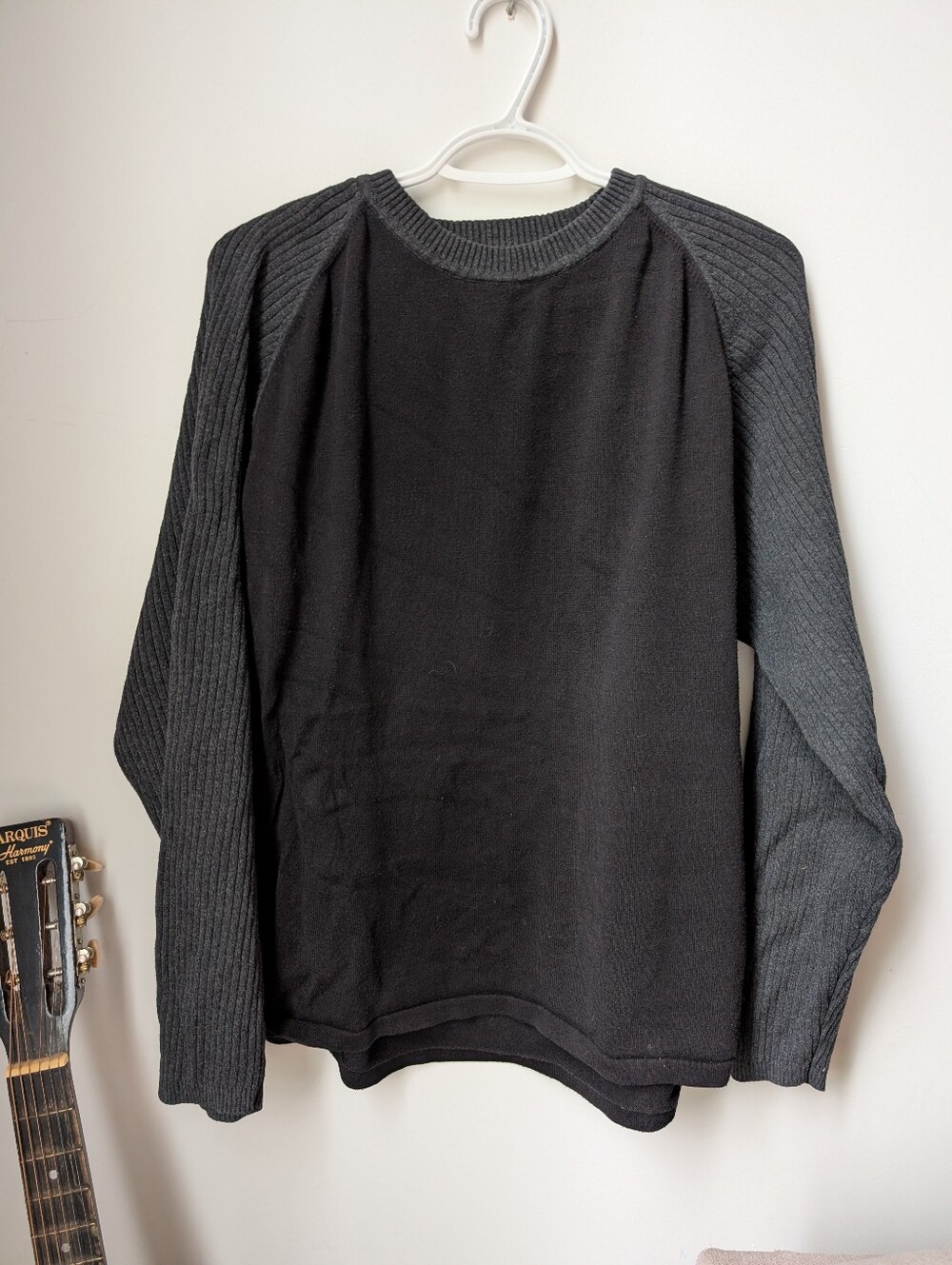 Croft & Barrow Black Crewneck Sweater with Ribbed Sleeves